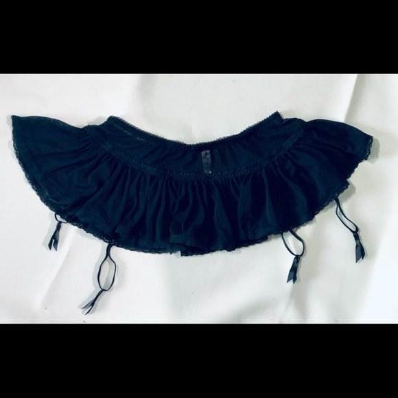 La Vie En Rose Black Garter Skirt M Like New! - Picture 1 of 13